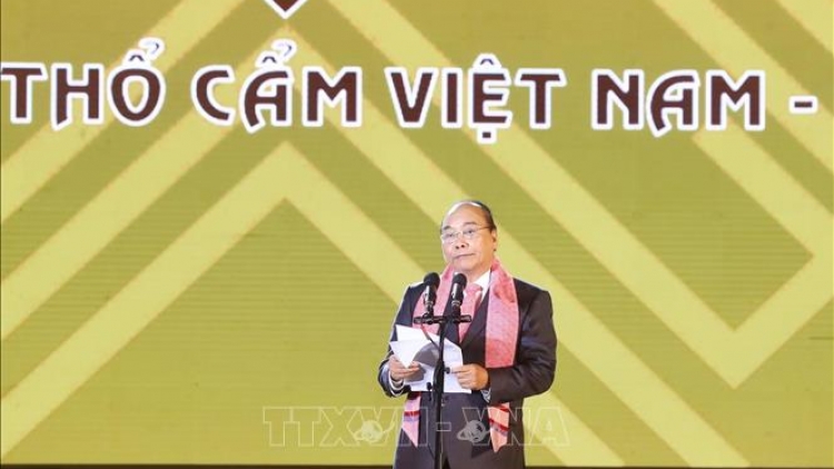 Thủ tướng Nguyễn Xuân Phúc dự Lễ hội văn hóa thổ cẩm Việt Nam lần thứ nhất tại thị xã Gia Nghĩa, tỉnh Đắk Nông (Thời sự đêm 14/1/2019)