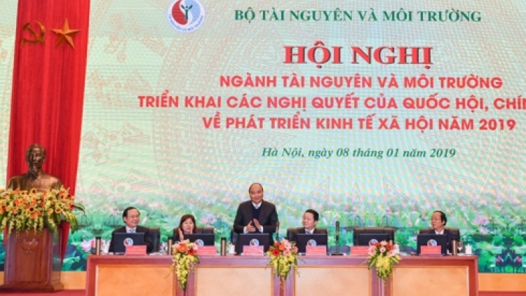 Thủ tướng Nguyễn Xuân Phúc: Đến năm 2025, các cơ sở sản xuất phải đáp ứng các tiêu chuẩn mới về môi trường (Thời sự chiều 8/1/2019)
