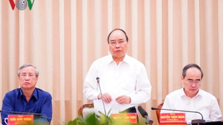Thủ tướng Nguyễn Xuân Phúc chỉ đạo các bộ ngành phải cùng “xắn tay áo” đưa Thành phố Hồ Chí Minh tiến bước, không chỉ sánh ngang với các thành phố ở Đông Nam Á mà là châu Á (Thời sự chiều 12/1/2019)