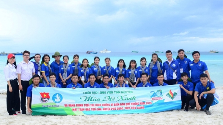 Hoạt động tình nguyện giúp sinh viên rèn luyện kỹ năng sống và khát vọng cống hiến hết mình của tuổi trẻ (8/11/2019)