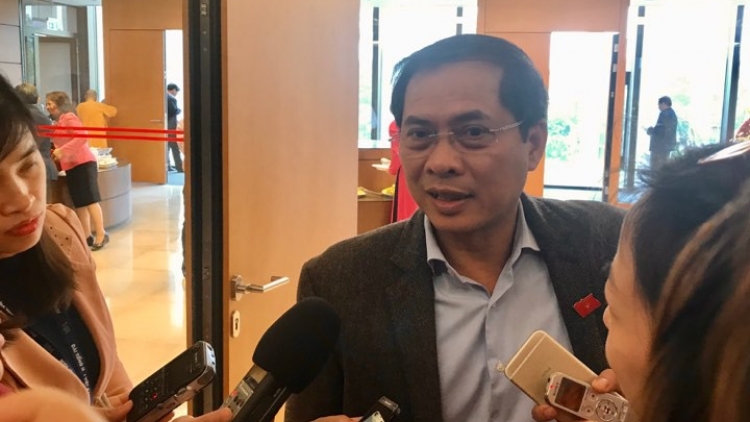 THỜI SỰ 12H TRƯA 21/11/2019: Chính phủ sẽ ứng kinh phí để đảm bảo đưa thi thể 39 người tử vong ở nước Anh về nước.