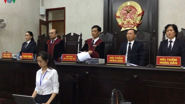 THỜI SỰ 21H30 ĐÊM 27/11/2019: 3 án chung thân, 2 án 20 năm tù cho các bị can trong vụ án sát hại nữ sinh giao gà tại tỉnh Điện Biên.