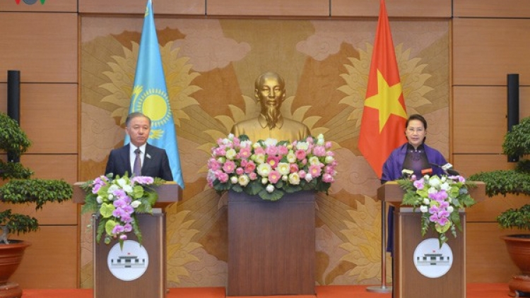 THỜI SỰ 18H CHIỀU 14/11/2019: Chủ tịch Quốc hội Nguyễn Thị Kim Ngân đón và hội đàm với Chủ tịch Hạ viện Kazakhstan.