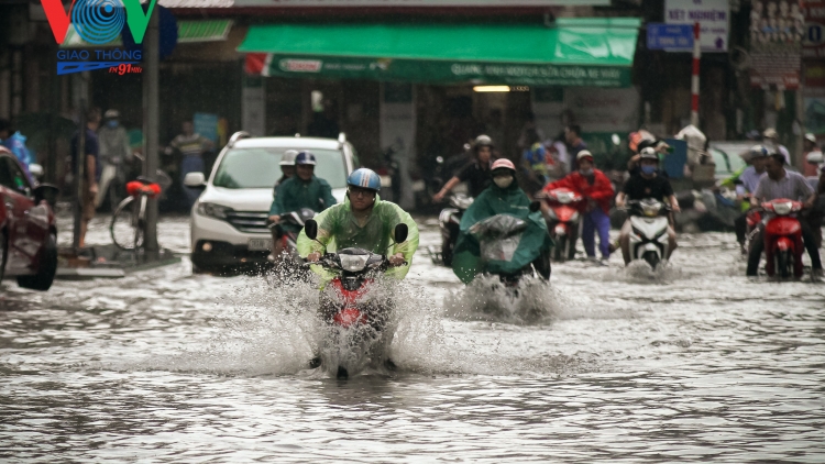 Bài 1 của Loạt bài: “Đô thị ngập lụt: Ồ ạt dự án, hạ tầng thoát nước bỏ quên?” (23/12/2019)