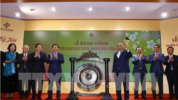 Thủ tướng Nguyễn Xuân Phúc: Phải thay đổi tư duy về thị trường chứng khoán để gần với người dân hơn (Thời sự chiều 12/2/2019)