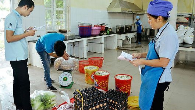 An toàn thực phẩm trong trường học sau việc trẻ mầm non ở Bắc Ninh dương tính với sán lợn (23/3/2019)