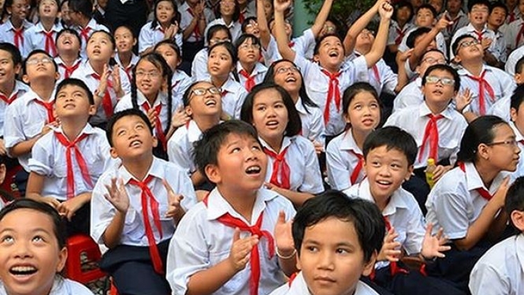 Chính phủ đồng ý miễn học phí đối với học sinh trung học cơ sở khi lấy ý kiến của Nhân dân về dự thảo Luật Giáo dục (sửa đổi) (Thời sự đêm 3/3/2019)