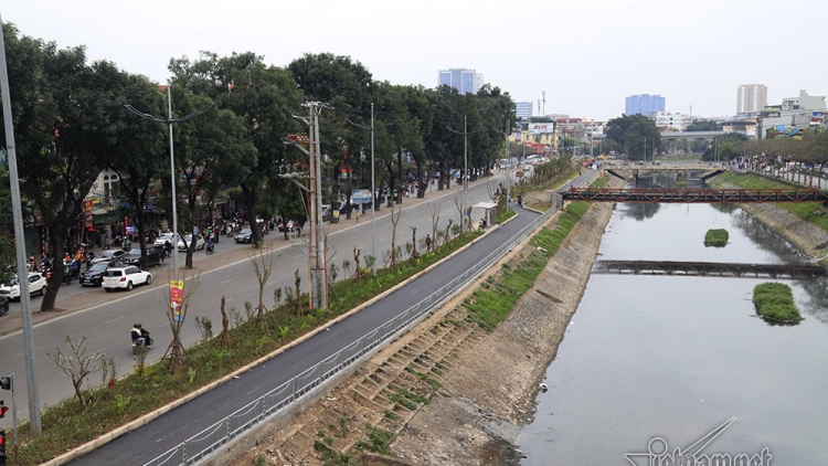 Trải nghiệm tuyến đường đi bộ đầu tiên ven sông Tô Lịch tại thủ đô Hà Nội (28/3/2019)