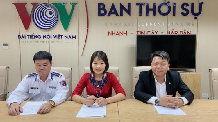 Đồng hành cùng ngư dân vươn khơi bám biển (7/4/2019)