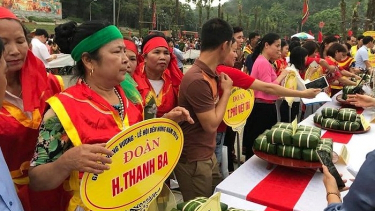 Sôi động Hội thi gói, nấu bánh chưng, giã bánh giầy nhân ngày Giỗ Tổ Hùng Vương (12/4/2019)