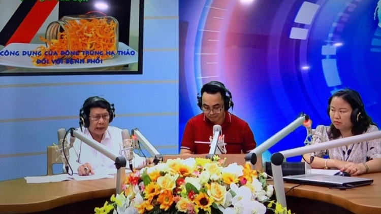 Công dụng của đông trùng hạ thảo đối với bệnh phổi và tìm hiểu về đông trùng hạ thảo nhân tạo (20/4/2019)