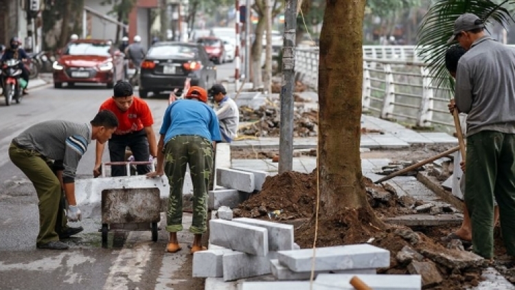 Gần 300 tuyến phố ở Hà Nội sẽ cải tạo vỉa hè: Thực hiện thế nào cho tiết kiệm, hiệu quả? (15/4/2019)