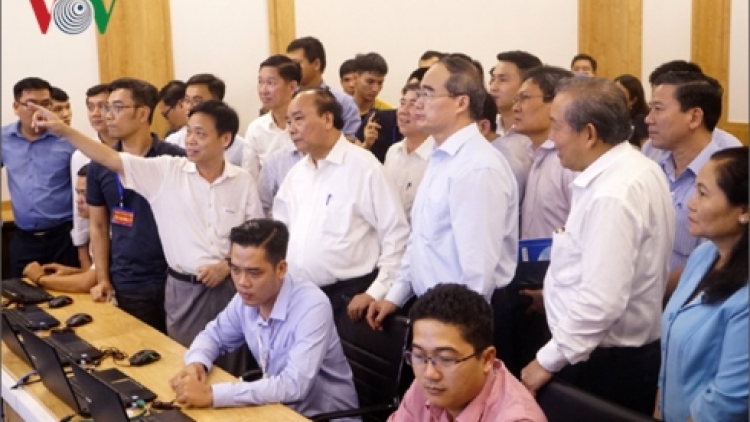 Thủ tướng Nguyễn Xuân Phúc ủng hộ đề xuất quy trình “đặc thù” rút ngắn thời gian bồi thường, hỗ trợ, tái định cư và bàn giao mặt bằng dự án có thu hồi đất trên địa bàn thành phố Hồ Chí Minh(Thời sự đêm 12/4/2019)