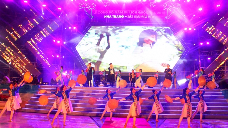 THỜI SỰ 21H30 ĐÊM 11/5/2019: Khai mạc Năm Du lịch quốc gia 2019 Nha Trang - Khánh Hòa với chủ đề Sắc màu của biển.