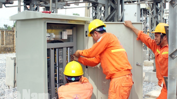 THỜI SỰ 21H30 ĐÊM 22/6/2019: Cảnh báo nguy cơ sự cố lưới điện, nguy cơ cháy nổ tăng cao do đợt nắng nóng gay gắt đang diễn ra.