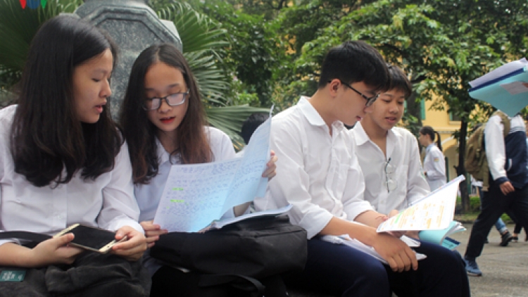 THỜI SỰ 21H30 ĐÊM 14/6/2019: Hà Nội công bố kết quả kỳ thi vào lớp 10, trong đó có gần một nửa thí sinh có điểm ngoại ngữ dưới trung bình.