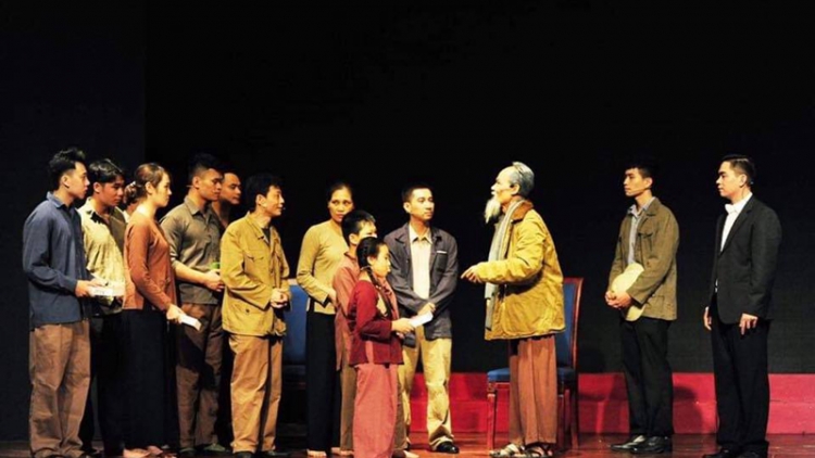 THỜI SỰ 18H CHIỀU 21/8/2019: Đài Tiếng nói Việt Nam thực hiện chương trình nghệ thuật đặc biệt “Muôn vàn tình thương yêu” nhân Lễ giỗ lần thứ 50 của Chủ tịch Hồ Chí Minh.