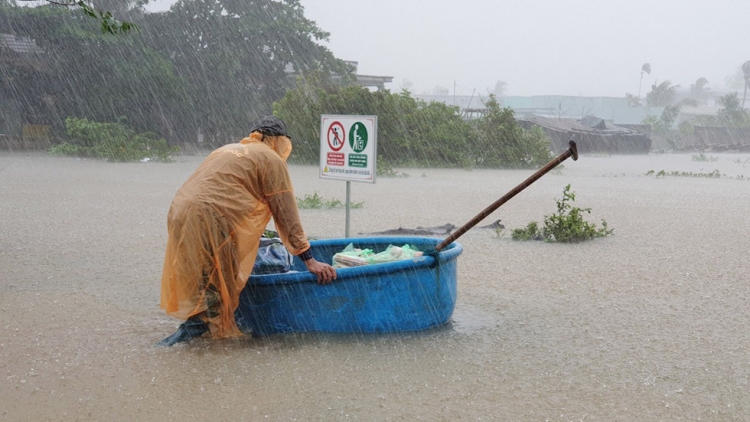 Cao nguyên, đảo ngập phải chăng chỉ do lỗi của ông Trời? (12/8/2019)