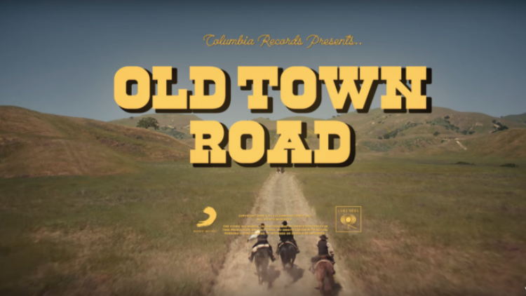 Ca khúc Old Town Road xác lập kỷ lục mới khi nắm giữ vị trí số 1 trên bảng xếp hạng Billboard 100 18 tuần liên tiếp (9/8/2019)