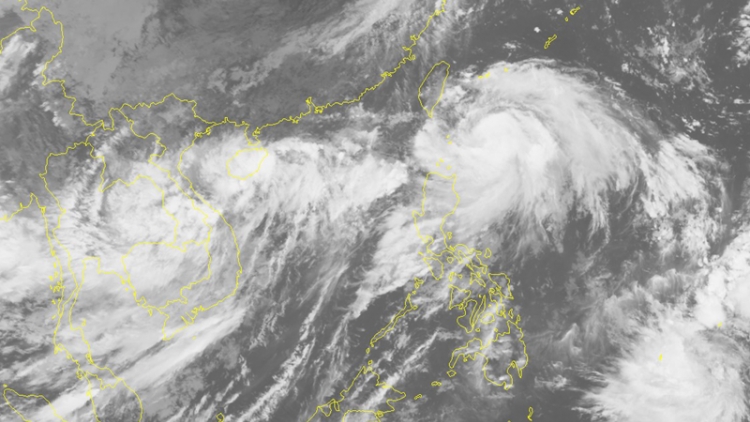 THỜI SỰ 21H30 ĐÊM 3/9/2019: Hai áp thấp nhiệt đới trên Biển Đông nhập thành một, xu hướng mạnh thành bão.