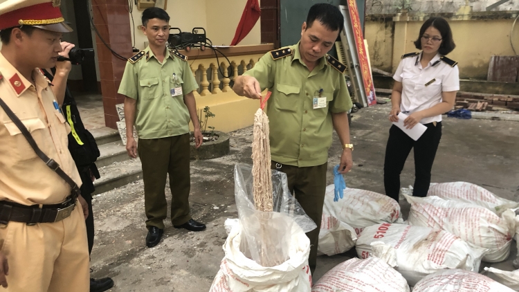 Lạng Sơn: Thu giữ số lượng lớn lòng lợn đã qua chế biến, không rõ nguồn gốc xuất xứ (20/9/2019)