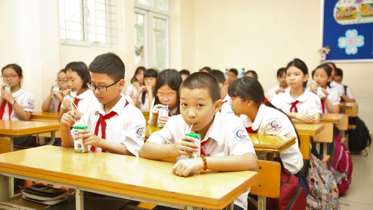 Dự án sữa học đường: Việc bổ sung vi chất dinh dưỡng sẽ giúp trẻ em phát triển cân đối cả về thể chất và trí tuệ (2/9/2019)