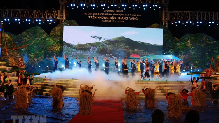 THỜI SỰ 21H30 ĐÊM 21/9/2019: Khai mạc Chương trình du lịch qua miền di sản ruộng bậc thang Hoàng Su Phì năm 2019