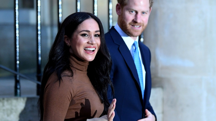 Cặp đôi Harry và Meghan sẽ rời khỏi Hoàng gia Anh để phát triển thương hiệu riêng (23/1/2020)