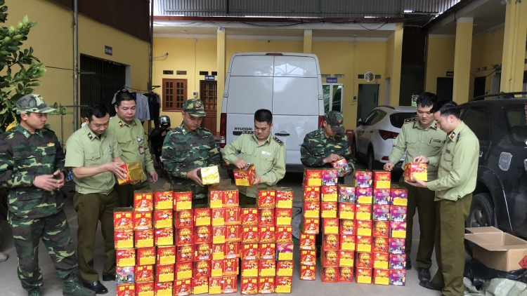 Quản lý thị trường Lạng Sơn: Ngăn chặn kịp thời lượng pháo nổ đang trên đường vận chuyển về nội địa (9/1/2020)