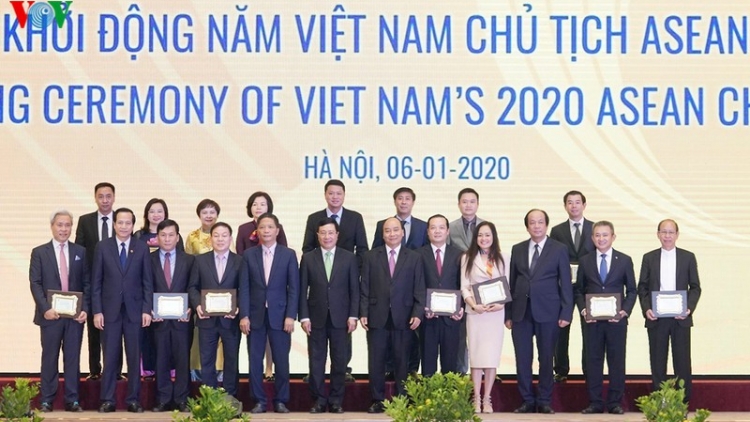 THỜI SỰ 18H CHIỀU 6/1/2020: Khởi động Năm Chủ tịch ASEAN 2020, đánh dấu việc Việt Nam chính thức triển khai các hoạt động của Năm Chủ tịch.