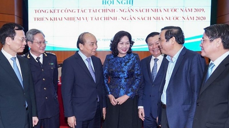 THỜI SỰ 18H CHIỀU 10/1/2020: Thủ tướng Nguyễn Xuân Phúc yêu cầu Bộ Tài chính phối hợp chặt chẽ với Bộ Kế hoạch và Đầu tư tăng cường giám sát, đẩy mạnh giải ngân vốn đầu tư công ngay từ đầu năm.