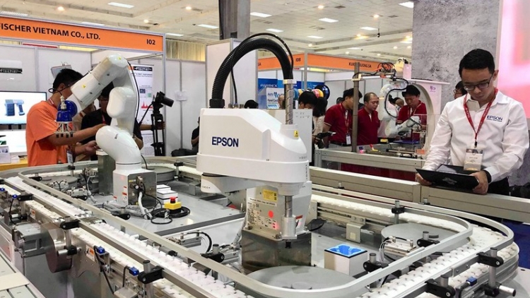 Kim ngạch xuất nhập khẩu vượt mốc 500 tỷ đô la Mỹ: Thành quả đến từ hội nhập (7/1/2020)