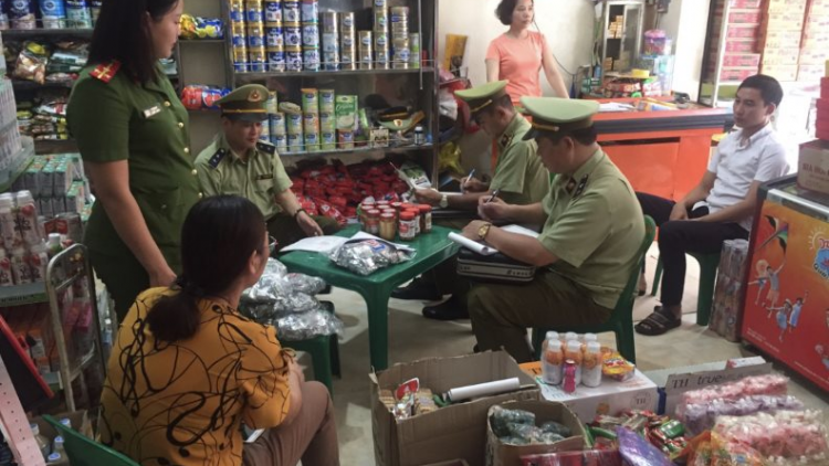 Sau 9 tháng, quản lí thị trường xử lý gần 65.000 vụ vi phạm (8/10/2020)