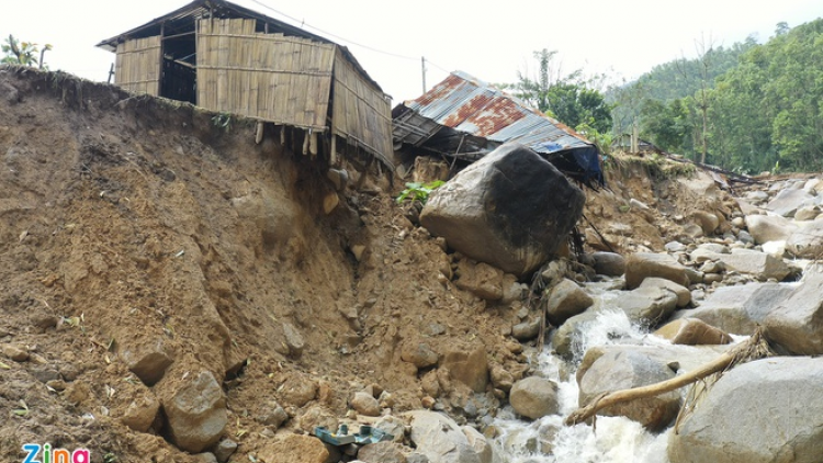 Cảnh báo nguy cơ lũ quét, sạt lở đất sau mưa lớn kéo dài do bão (11/11/2020)