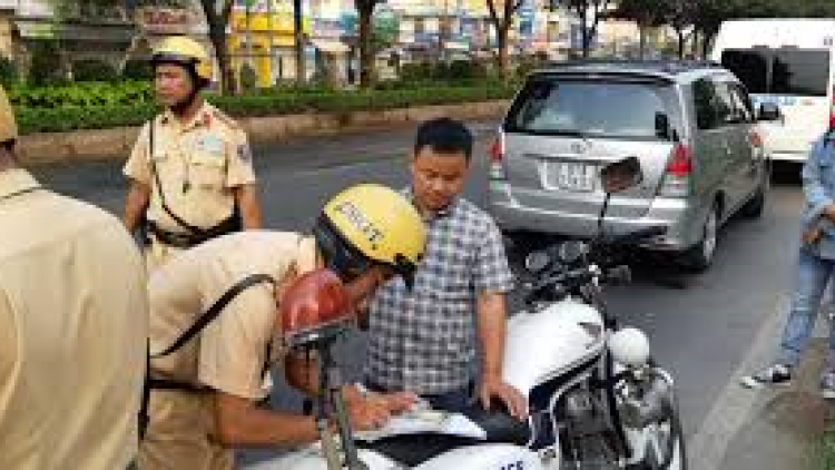THỜI SỰ 18H00 CHIỀU 15/12/2020: Lực lượng CSGT đồng loạt ra quân đảm bảo TTAT giao thông.