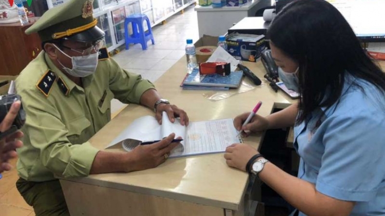 Hà Nội: Thu giữ 120.000 khẩu trang y tế không có nguồn gốc hợp pháp (6/2/2020)