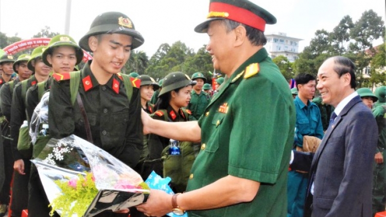 THỜI SỰ 12H00 TRƯA 10/2/2020: Hôm nay, hàng ngàn thanh niên của 12 tỉnh, thành phố nô nức lên đường nhập ngũ
