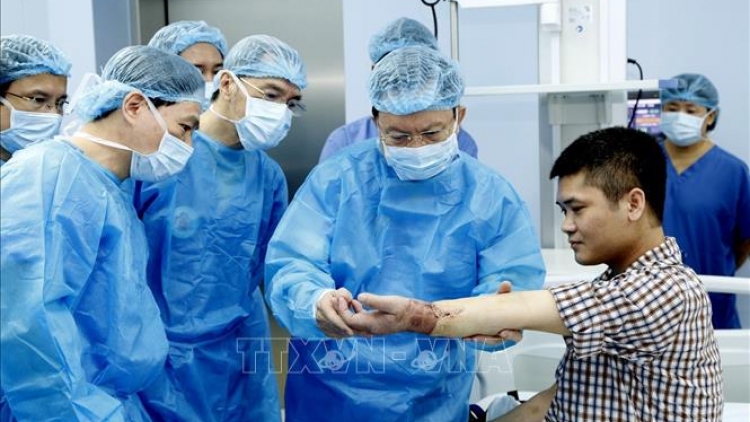 THỜI SỰ 12H TRƯA 24/2/2020: Việt Nam thực hiện thành công ca ghép chi thể đầu tiên trên thế giới từ người cho sống.