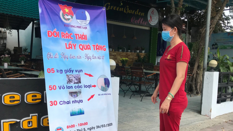 "Đổi rác thải lấy khẩu trang" mang lợi ích kép (25/3/2020)