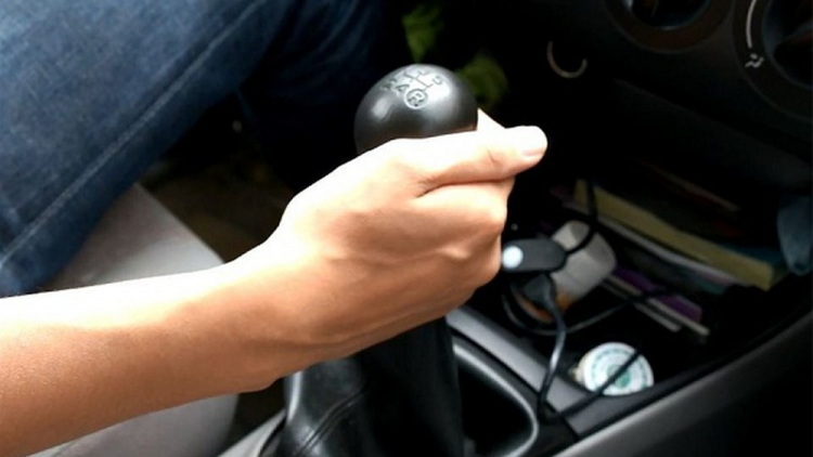 Xe khó chuyển cần số cần kiểm tra gì? (25/3/2020)