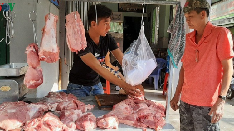 Đầu tuần tới dự kiến sẽ điều chỉnh giảm giá lợn hơi xuống mức 70 nghìn đồng/kg (28/3/2020)