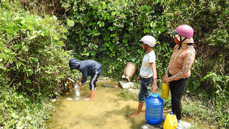 Kon Tum: Hàng nghìn hộ dân thiếu nước sinh hoạt (21/3/2020)