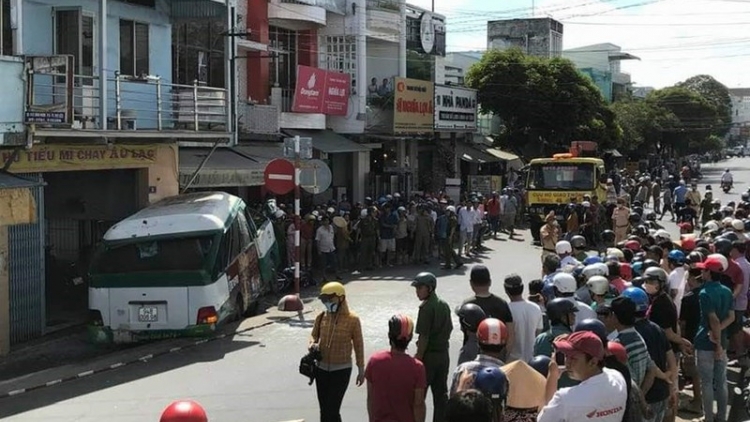 THỜI SỰ 21H30 ĐÊM 6/3/2020: Điều tra rõ nguyên nhân vụ tai nạn giao thông làm 2 người chết và 1 người bị thương tại tỉnh Bạc Liêu.