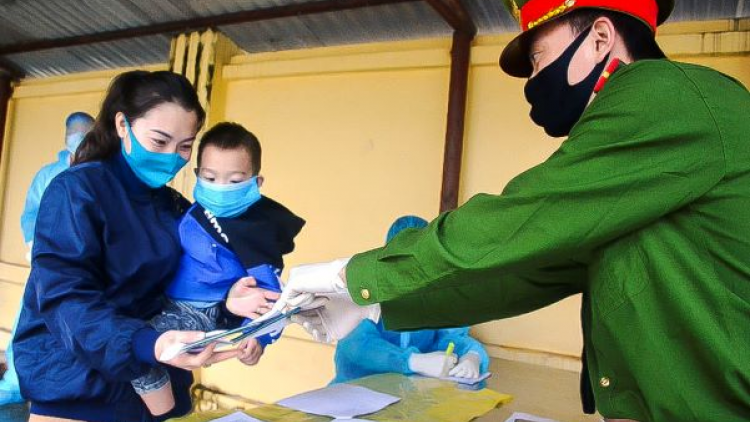 Xúc động, hạnh phúc sau thời gian hoàn thành cách ly (13/4/2020)