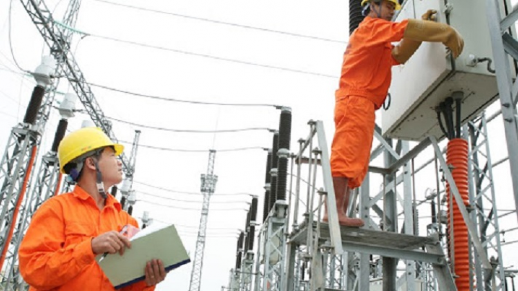 Đảm bảo điện cho sản xuất, kinh doanh và đời sống để vừa chống dịch Covid-19 vừa phát triển kinh tế - xã hội (28/4/2020)
