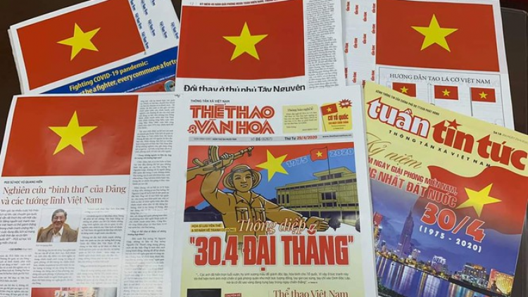 Lá cờ đặc biệt chào mừng 45 năm đất nước thống nhất (30/4/2020)