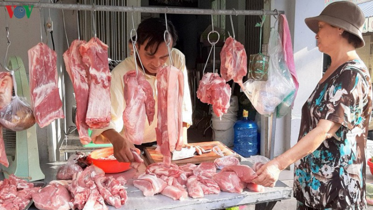 Ngược với lệnh giảm, vì sao thịt lợn lại tăng cao "ngất ngưởng"? (22/4/2020)