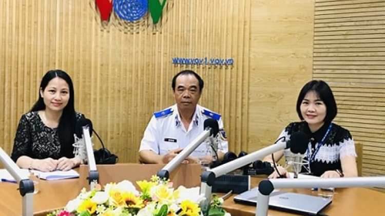 Đưa pháp luật biển đến với ngư dân: Cẩm nang vươn khơi an toàn (31/5/2020)