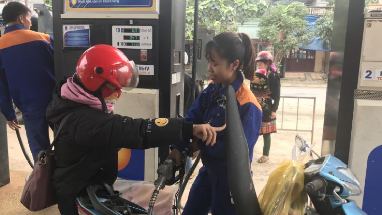 Tổng cục quản lý thị trường chỉ đạo xử lý nghiêm những vụ “găm” xăng dầu chờ tăng giá (29/5/2020)