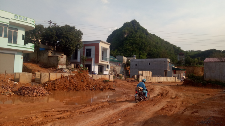 Con đường dài chưa đầy 1km ở Sơn La - 17 năm chưa hoàn thành (13/5/2020)